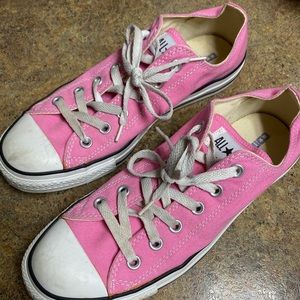 Classic Pink Converse Chuck Martins